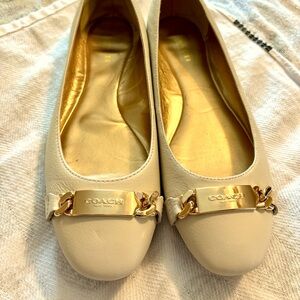 Coach Bianca Beige Leather Ballet Flats Size 6.5B